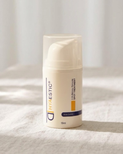 Gel Bôi Mụn Hyaestic Spot Treatment 2.5% Benzoyl Peroxide 15ml